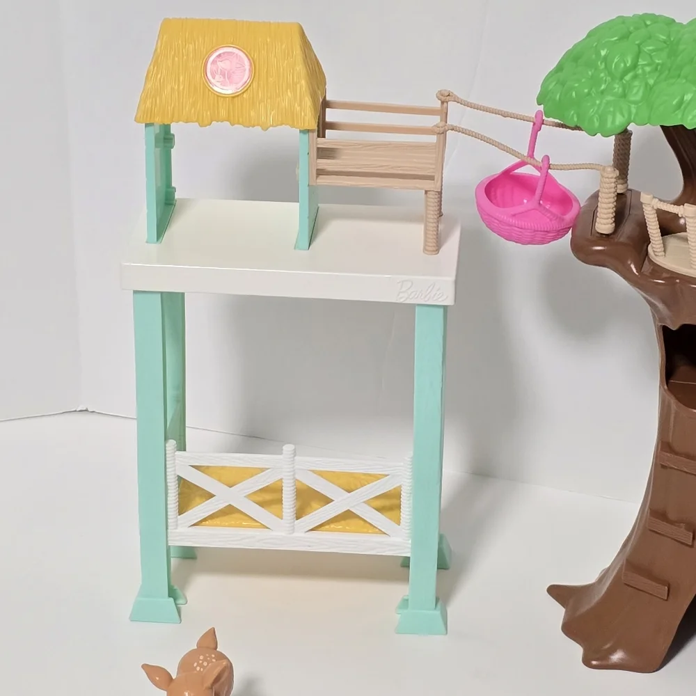 Barbie Animal Rescuer Doll Playset - FCP78 Vet Doll And Treehouse Animals - Picture 10 of 16